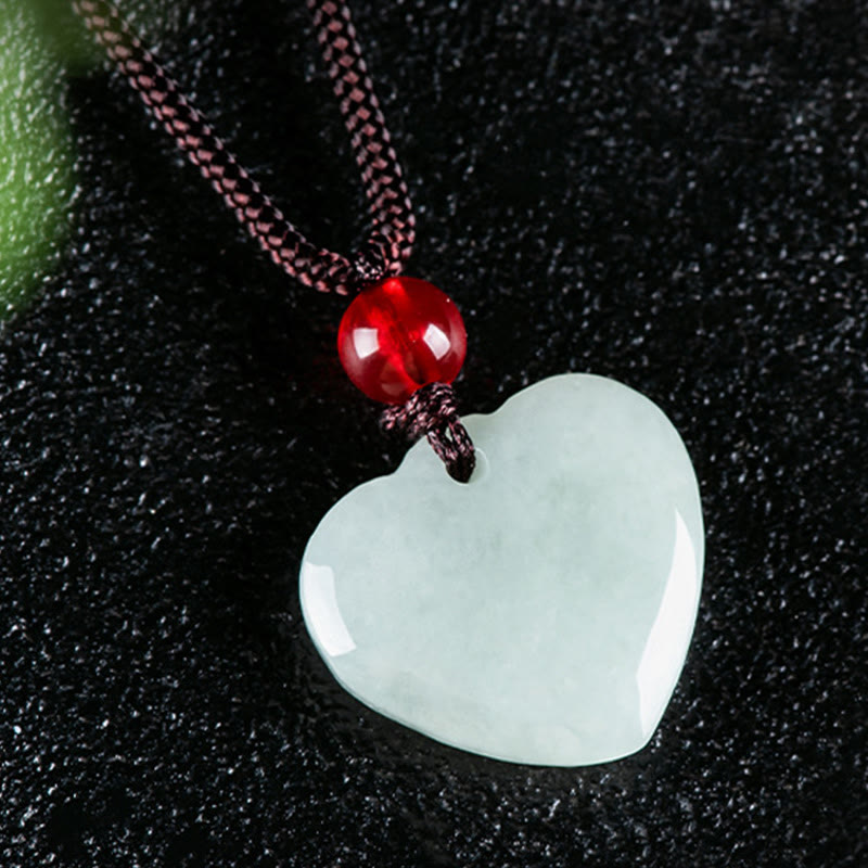 Colgante de corazón de jade con Buddha Stones para la prosperidad