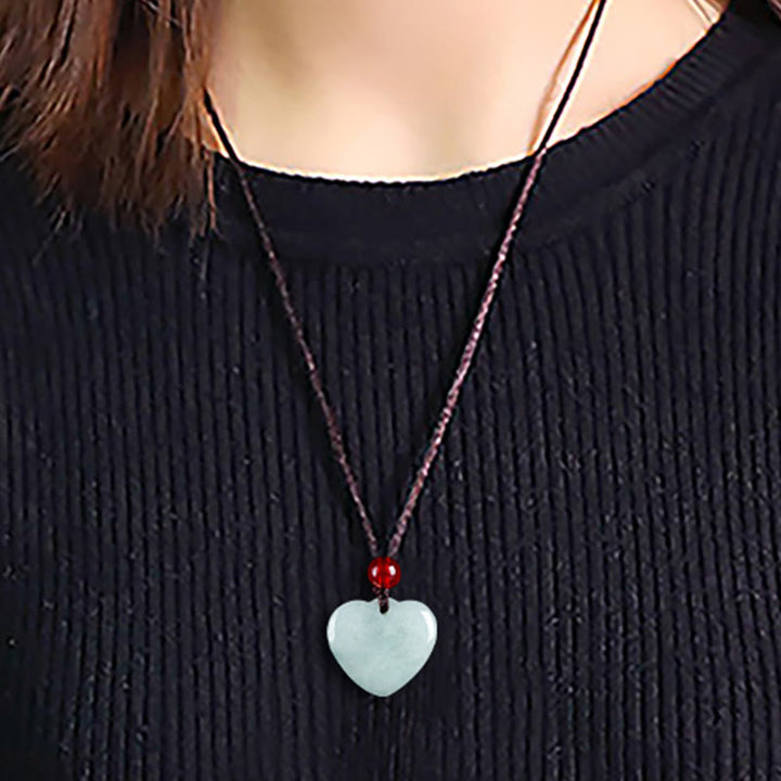 Colgante de corazón de jade con Buddha Stones para la prosperidad