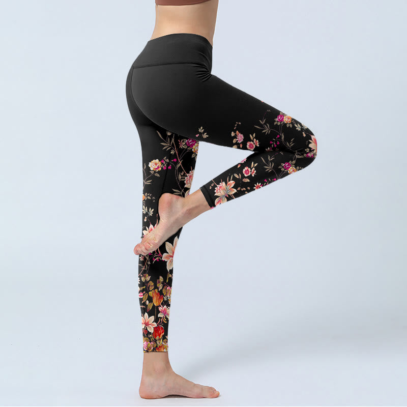 Leggings de yoga para mujer con estampado de flores beige y rosas rosas con Buddha Stones - image 3