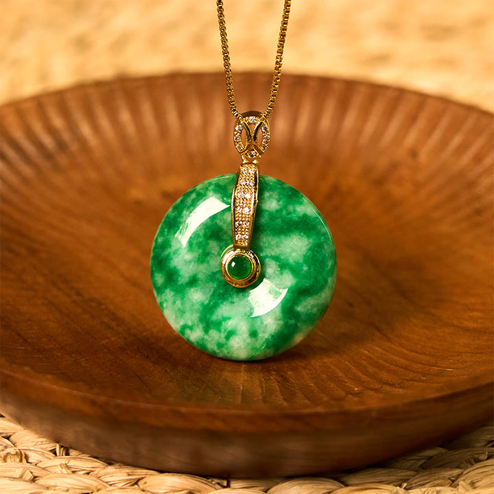 Collar con colgante curativo con hebilla de paz de jade cian natural y Buddha Stones