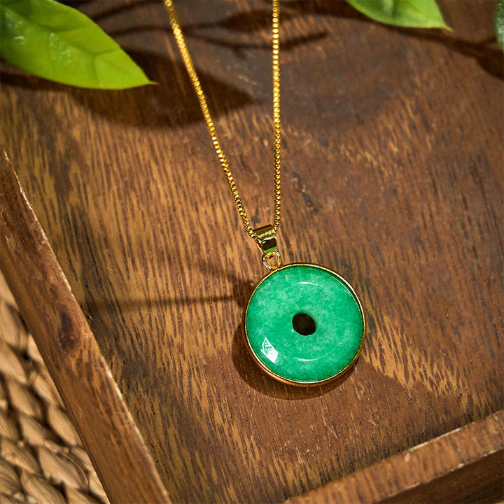 Collar con colgante de jade cian natural con Buddha Stones y hebilla de paz para la suerte y la curación