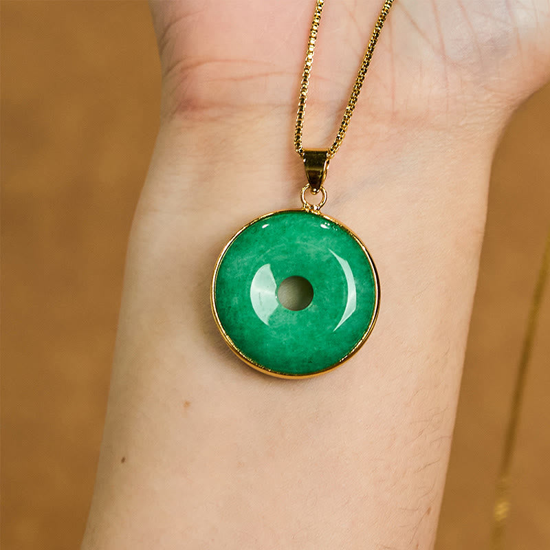 Collar con colgante de jade cian natural con Buddha Stones y hebilla de paz para la suerte y la curación