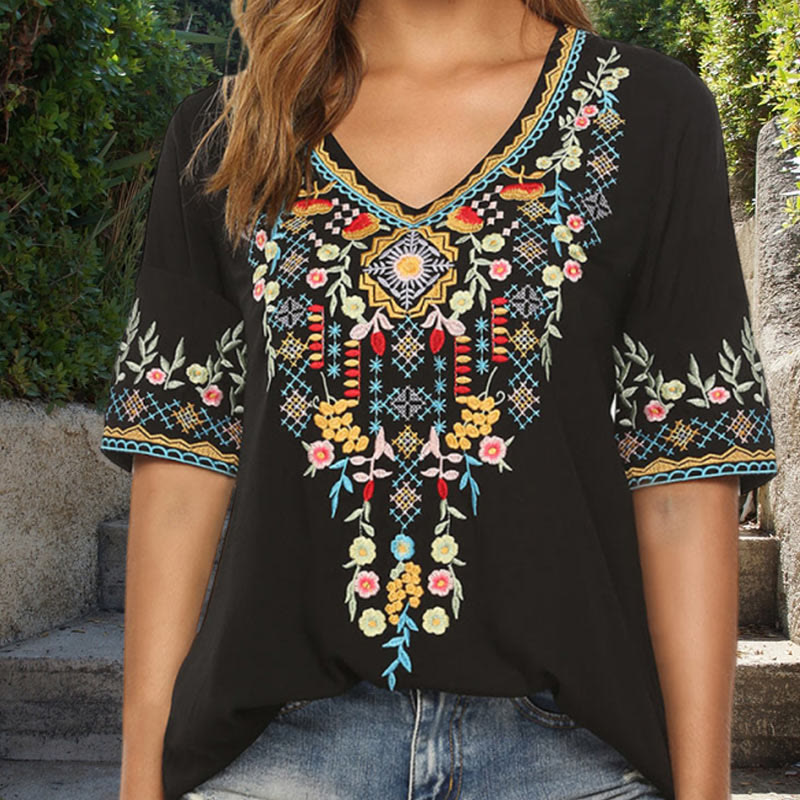 Camiseta de algodón para mujer con cuello en V y manga corta con diseño floral bordado de Buddha Stones
