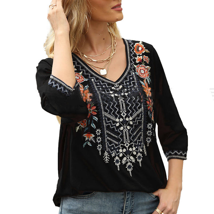Camiseta de algodón para mujer con cuello en V y manga tres cuartos con diseño floral bordado liso y casual de Buddha Stones para primavera