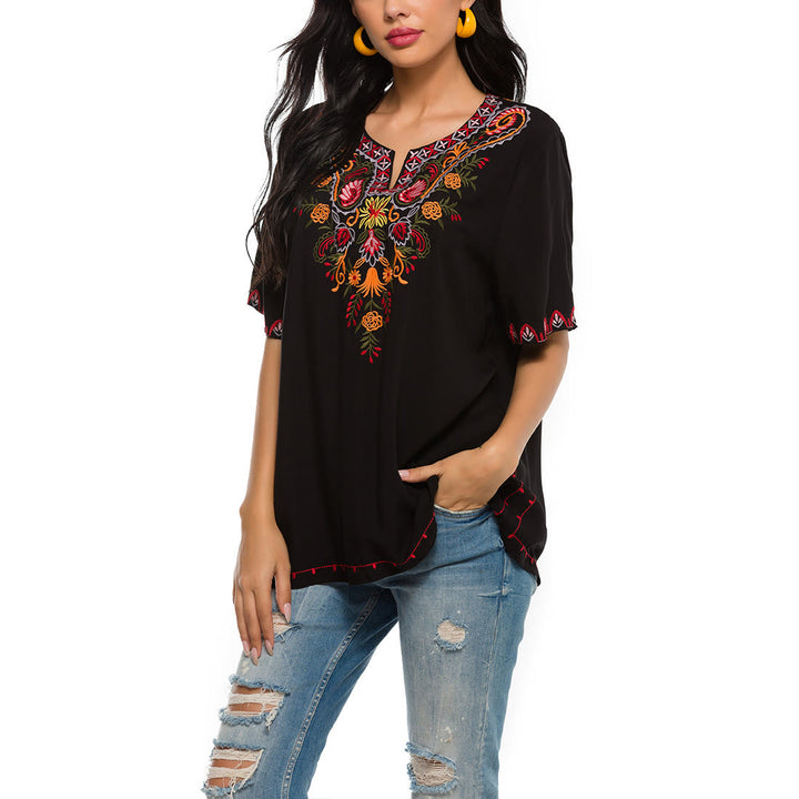 Camiseta de algodón con muescas y media manga con diseño floral bordado en negro con Buddha Stones para mujer