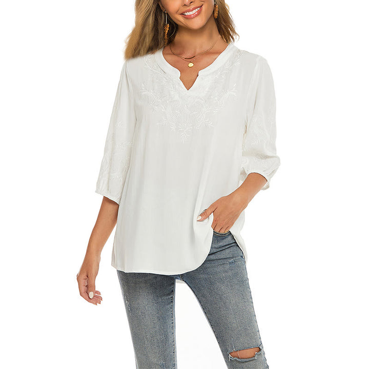 Camiseta informal de algodón con cuello en V y manga tres cuartos con bordado floral de Buddha Stones para mujer