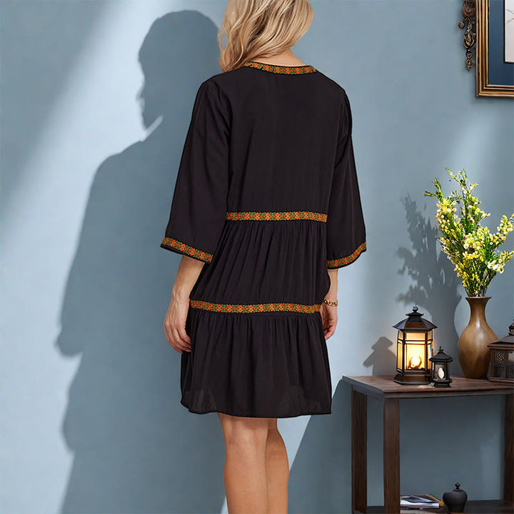 Vestido midi de algodón con mangas tres cuartos y bordado bohemio, estampado floral geométrico y negro con Buddha Stones