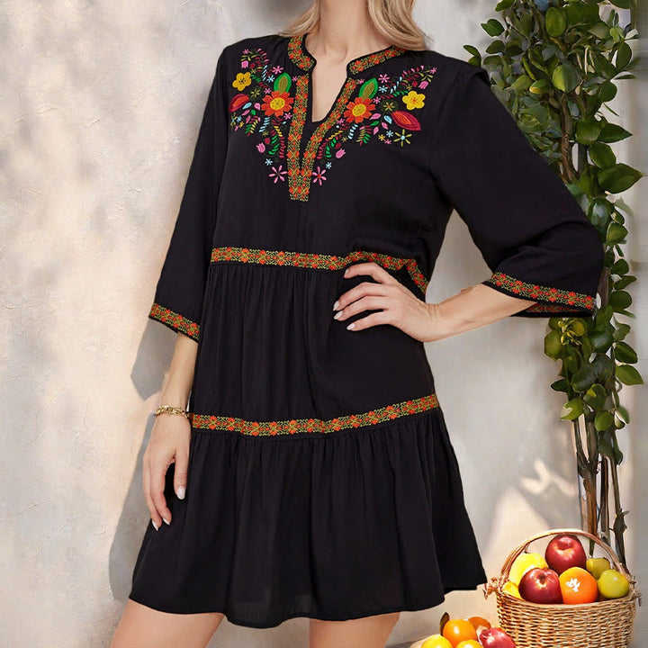 Vestido midi de algodón con mangas tres cuartos y bordado bohemio, estampado floral geométrico y negro con Buddha Stones