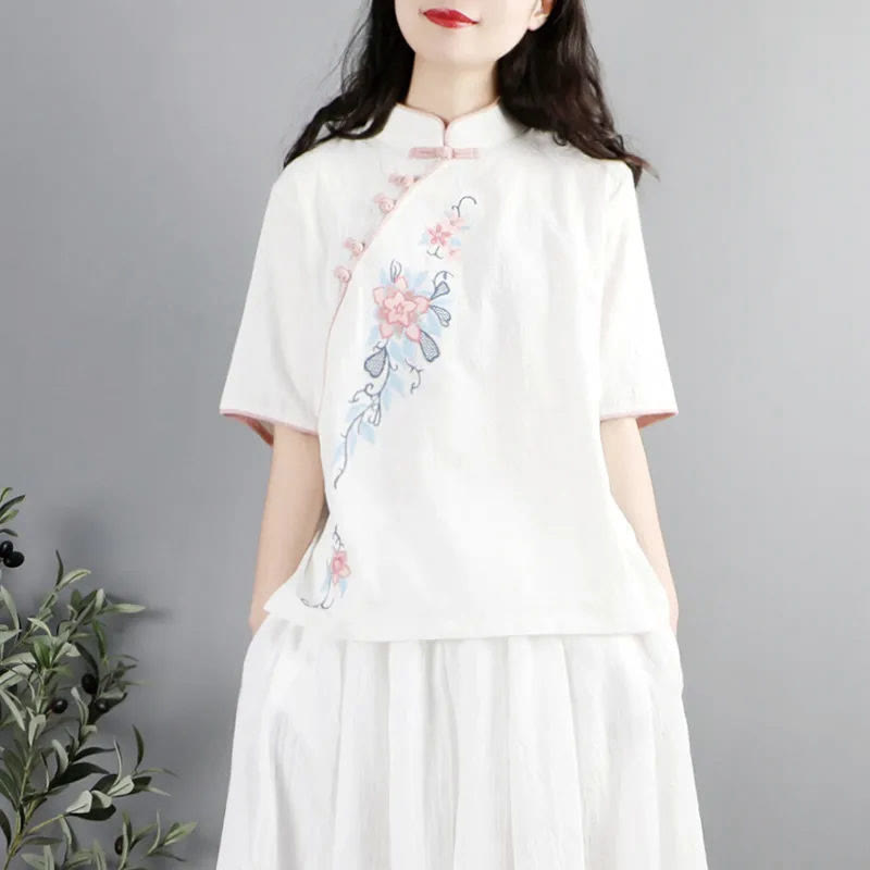 Camisa de lino y algodón para mujer, cuello mandarín, media manga, botones de rana y bordado de flores de verano con Buddha Stones - Nieve - US12, UK/AU16, EU44 (3XL) - image 6