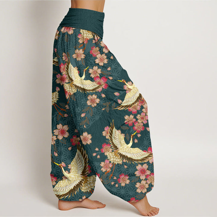 Pantalones harén con cintura elástica para mujer con estampado de flor de melocotón y grulla de Buddha Stones - image 3