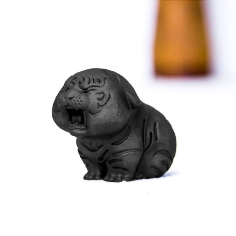 Estatua de resina fundida con óxido de hierro en polvo de tigre en miniatura con Buddha Stones para decoración del hogar