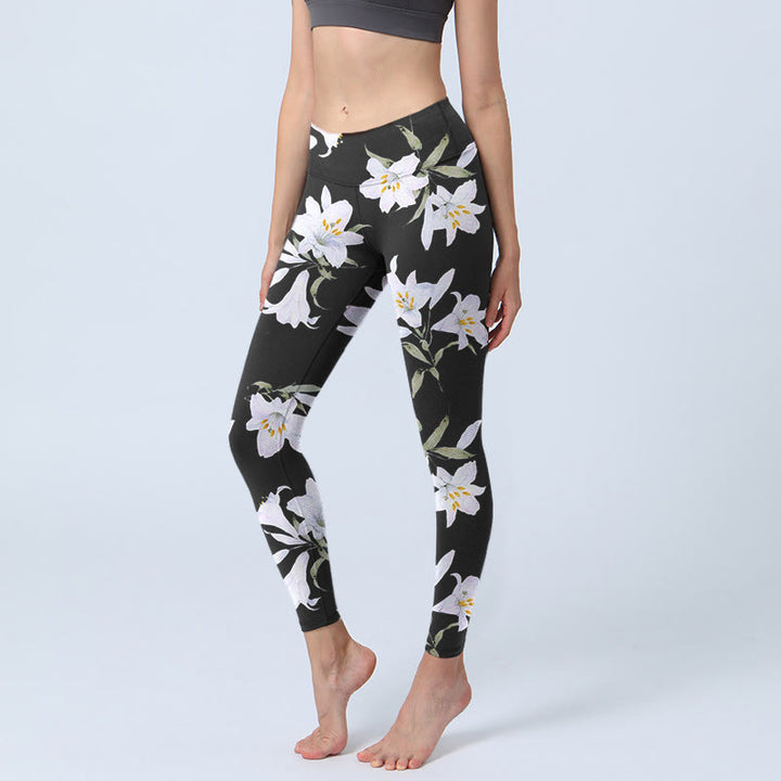 Leggings de yoga para mujer con estampado de hojas y flores de lirio negro y Buddha Stones - Negro - US18，UK/AU22，EU50 (4XL) - image 0