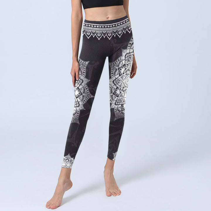 Leggings de yoga para mujer con estampado de flores de mandala negras y Buddha Stones - image 5
