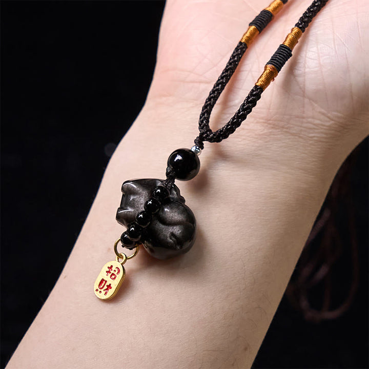 Collar protector con forma de perro Fu de obsidiana plateada con brillo de piedra de Buda, adorno colgante para teléfono