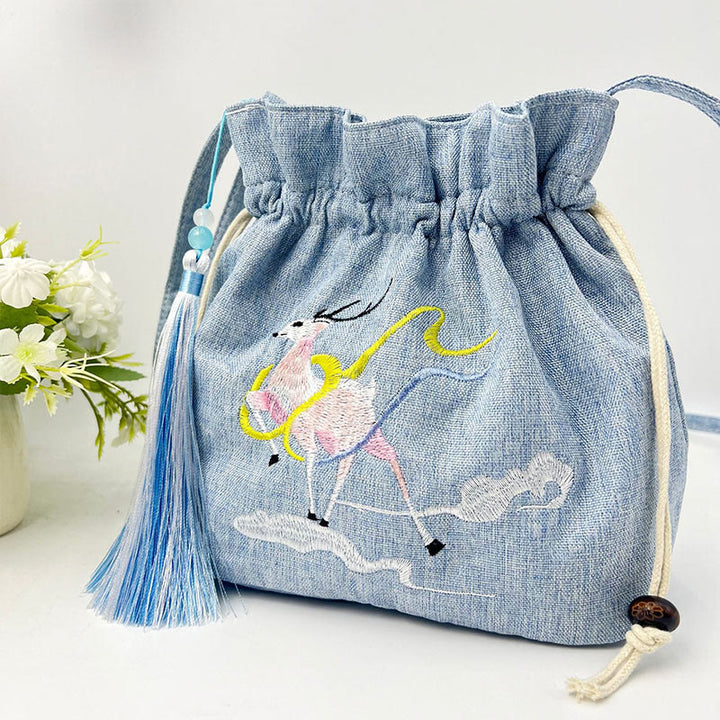 Bolso bandolera de lino y algodón con bordado de Buddha Stones, ciervo azul claro, nubes auspiciosas