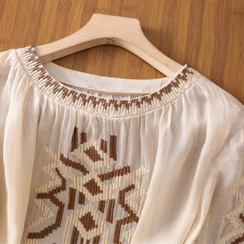 Camiseta informal de licra con bordado simétrico de Buddha Stones para mujer, cuello redondo, media manga