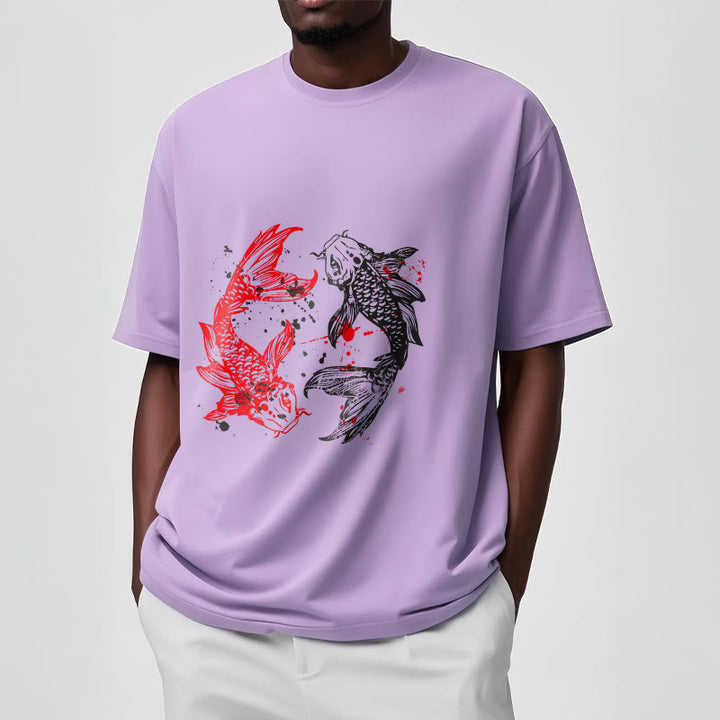 Camiseta con pez koi rojo y negro de Buddha Stones - image 17