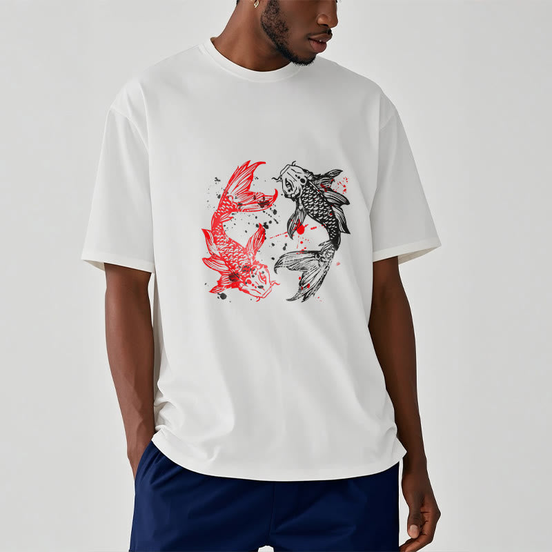 Camiseta con pez koi rojo y negro de Buddha Stones - image 2