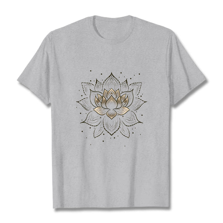 Camiseta con diseño de flor de loto dorada y Buddha Stones - Gris claro - 2XL - image 19