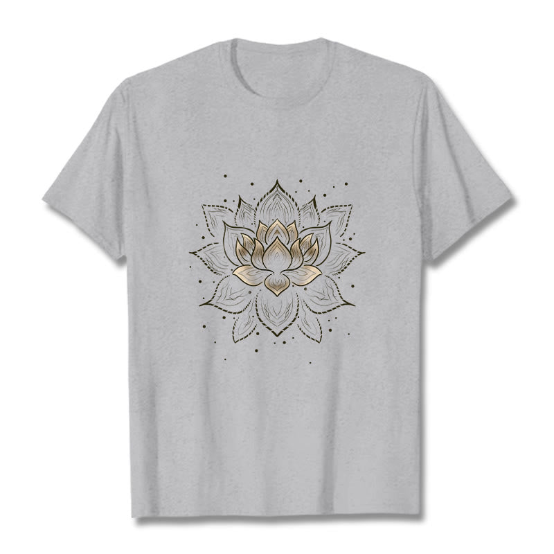 Camiseta con diseño de flor de loto dorada y Buddha Stones - Gris claro - 2XL - image 20