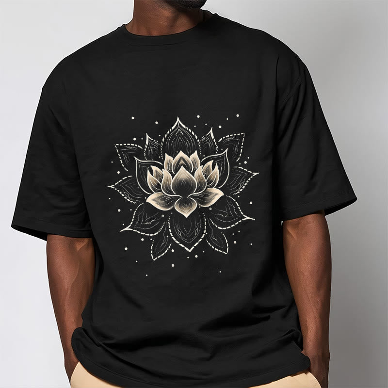 Camiseta con diseño de flor de loto dorada y Buddha Stones - image 1