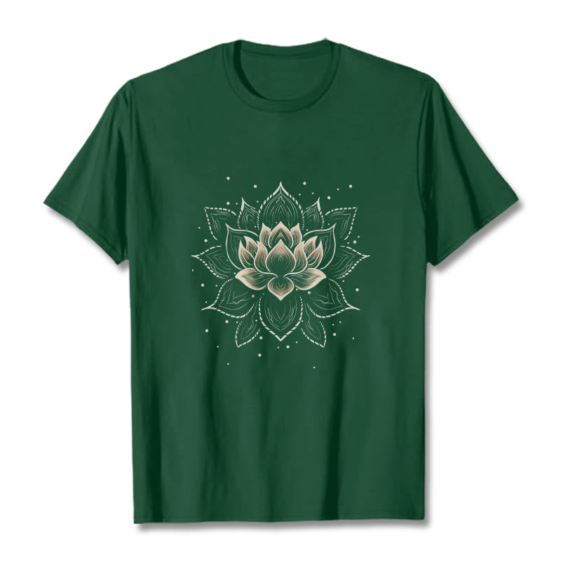 Camiseta con diseño de flor de loto dorada y Buddha Stones - Verde bosque - 2XL - image 10