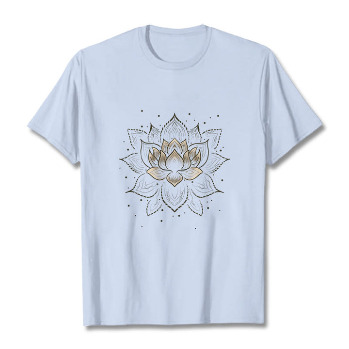 Camiseta con diseño de flor de loto dorada y Buddha Stones - Cian claro - 2XL - image 19