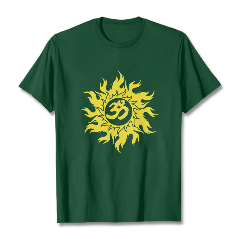 Buddha Stones Camiseta OM Mantra Sanskrit Gold Sun Tee - Verde bosque - 2XL - image 11
