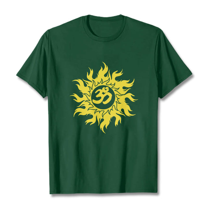 Buddha Stones Camiseta OM Mantra Sanskrit Gold Sun Tee - Verde bosque - 2XL - image 11