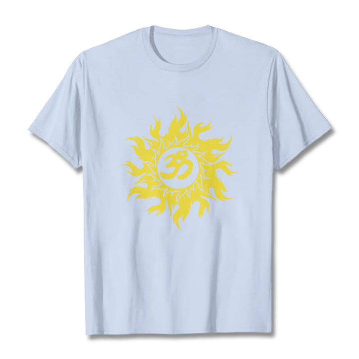 Buddha Stones Camiseta OM Mantra Sanskrit Gold Sun Tee - Cian claro - 2XL - image 19