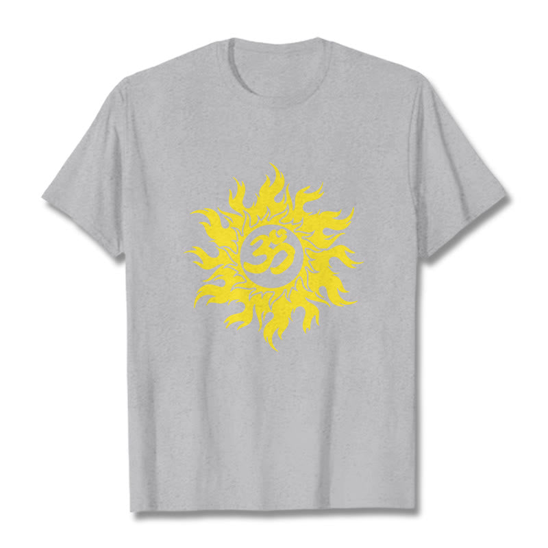 Buddha Stones Camiseta OM Mantra Sanskrit Gold Sun Tee - Gris claro - 2XL - image 20