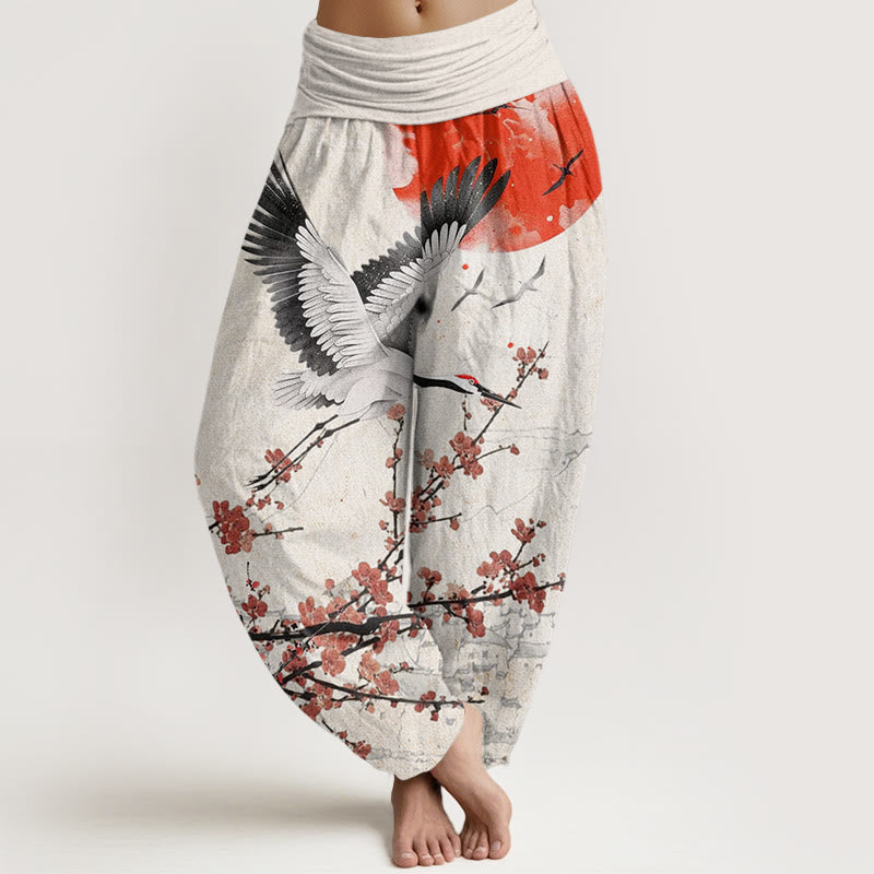Pantalones harén de cintura elástica para mujer con diseño de flor de ciruelo rojo, grulla de corona roja y Buddha Stones - Humo blanco - US22，UK/AU26，EU54 (6XL) - image 1