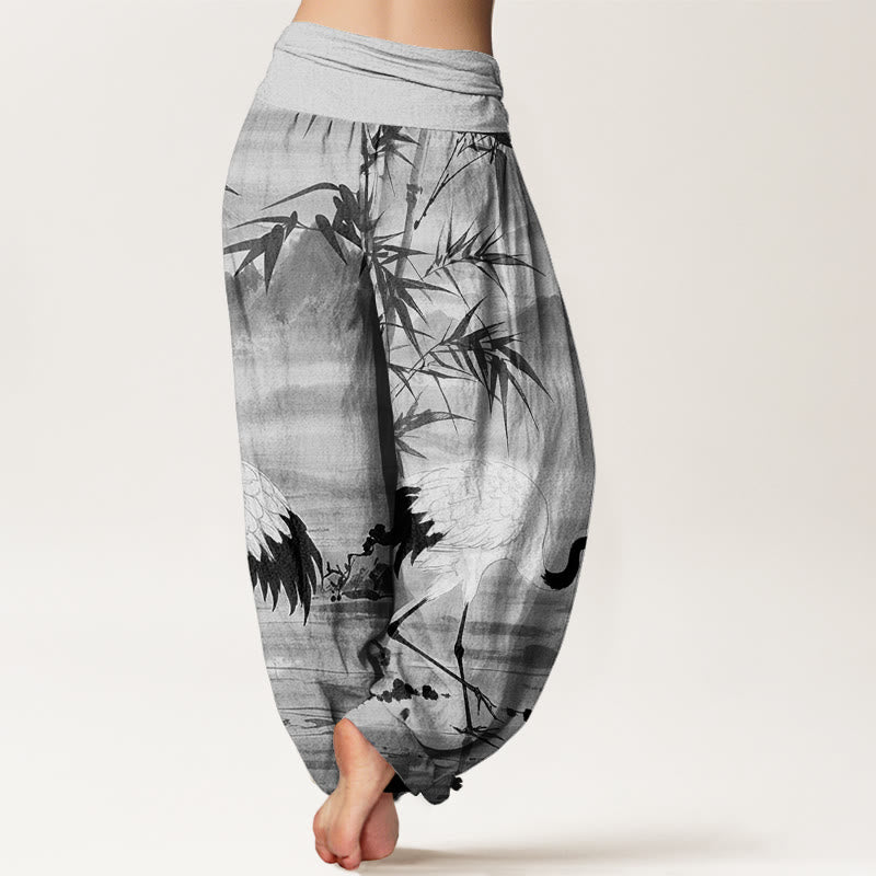 Pantalones harén de cintura elástica para mujer con diseño de grulla de corona roja y hojas de bambú y montaña - image 6