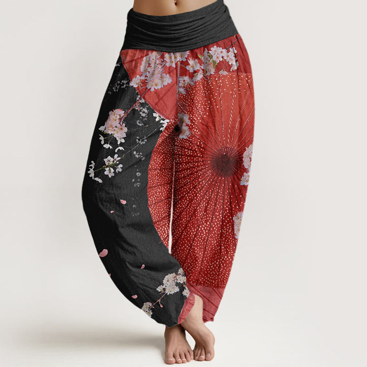 Pantalones bombachos de cintura elástica para mujer, estilo informal, de algodón rojo con estampado de flores de Buddha Stones y paraguas de papel aceitado rojo. - Negro - US22，UK/AU26，EU54 (6XL) - image 7