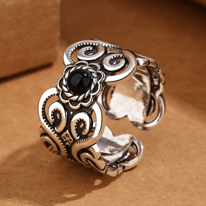 Anillo de la fortuna ajustable con diseño mongol de cobre y ónix negro y Buddha Stones