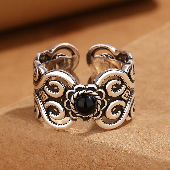 Anillo de la fortuna ajustable con diseño mongol de cobre y ónix negro y Buddha Stones