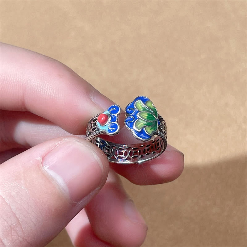 Anillo ajustable con diseño de flor de loto, monedas de cobre y piedras de Buddha Stones con mango de Ruyi.