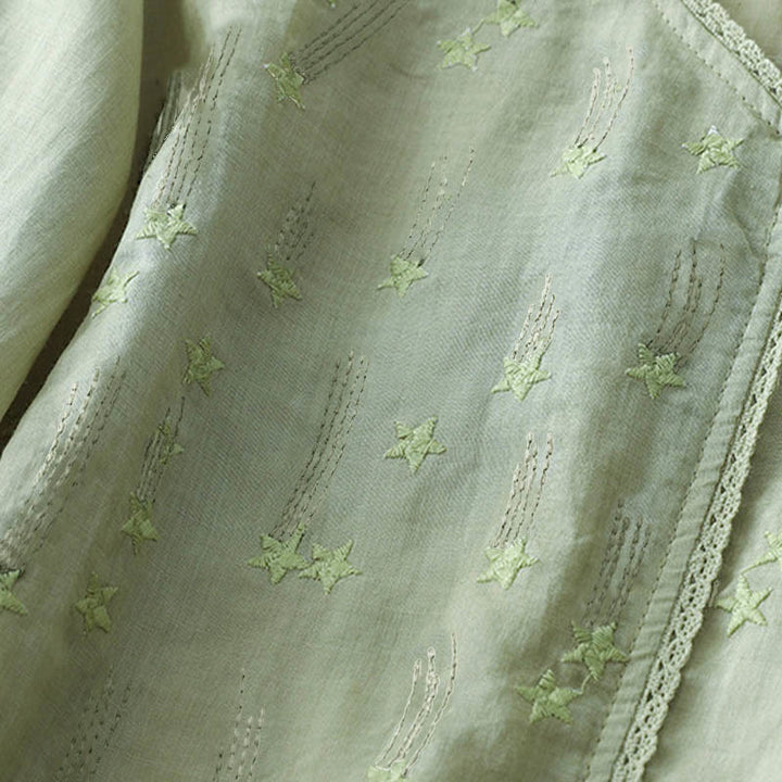 Camisa informal de lino y algodón para mujer con cuello en V, media manga y bordado de estrellas fugaces de Buddha Stones