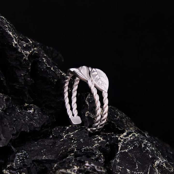 Anillo ajustable de riqueza con hoja de cobre y piedra de Buda