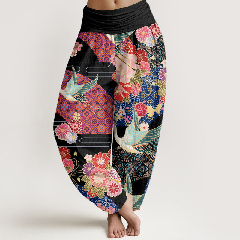 Pantalones harén con cintura elástica para mujer con estampado de flores y grullas de Buddha Stones - Negro - US22，UK/AU26，EU54 (6XL) - image 1