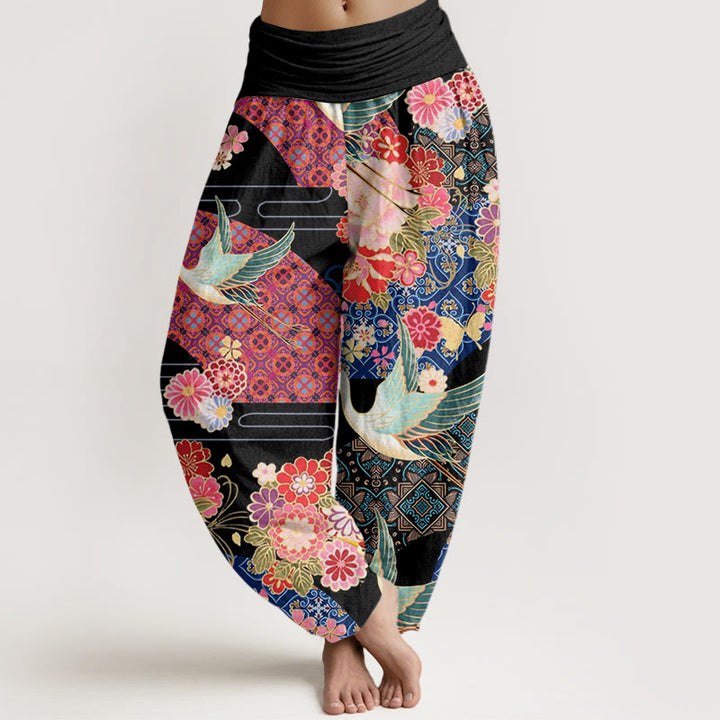 Pantalones harén con cintura elástica para mujer con estampado de flores y grullas de Buddha Stones - Negro - US22，UK/AU26，EU54 (6XL) - image 1