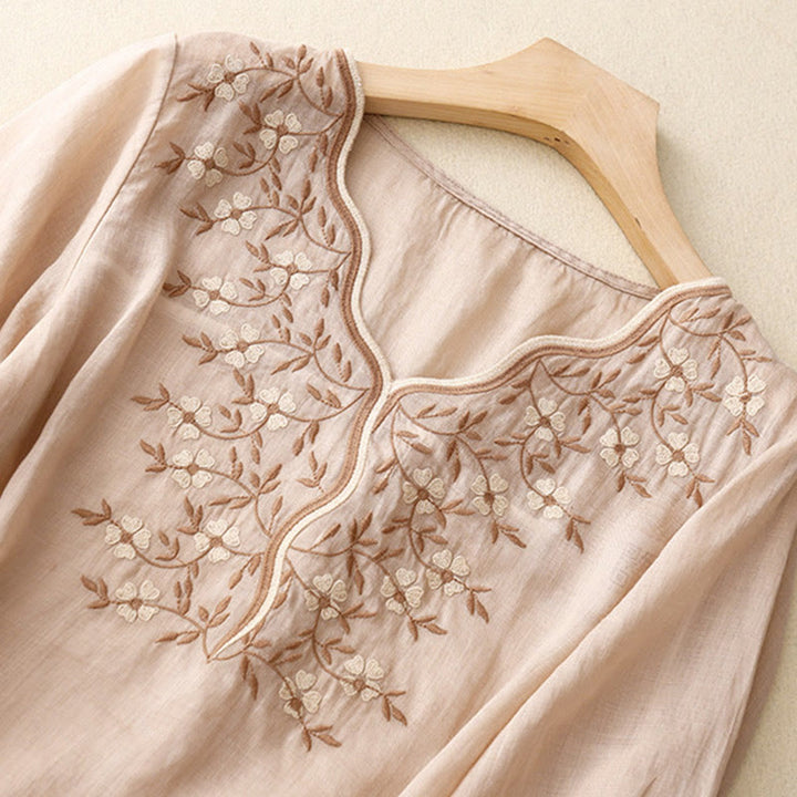 Camiseta de verano Buddha Stones de acrílico con flores bordadas y cuello en V para mujer, de media manga