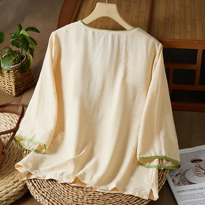Camisa informal de lino y algodón con mangas tres cuartos y cuello inclinado con botones de rana y estampado de flores bordadas de Buddha Stones para mujer - image 7