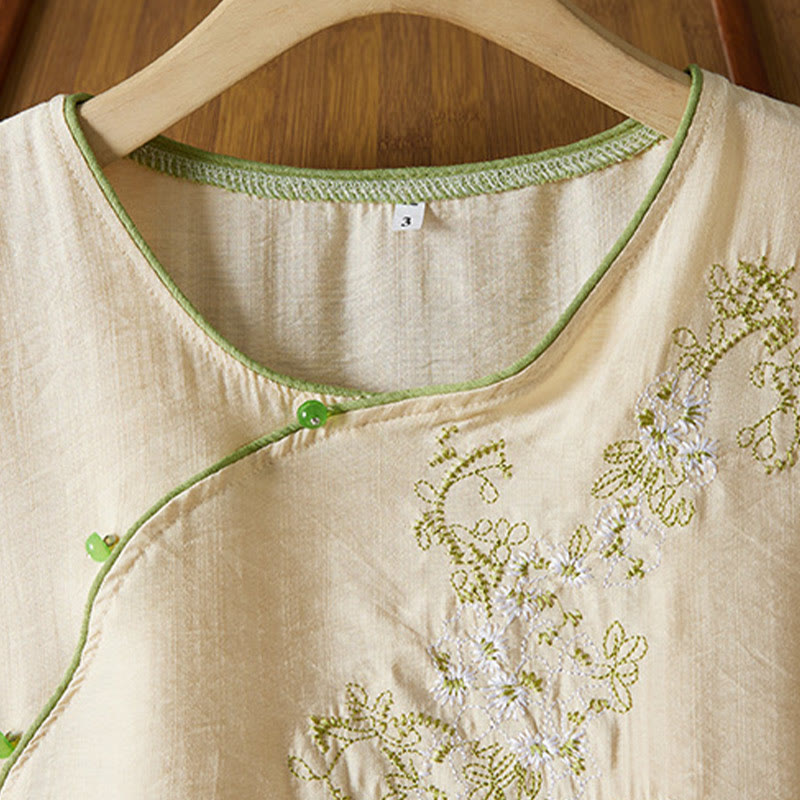Camisa informal de lino y algodón con mangas tres cuartos y cuello inclinado con botones de rana y estampado de flores bordadas de Buddha Stones para mujer - image 8