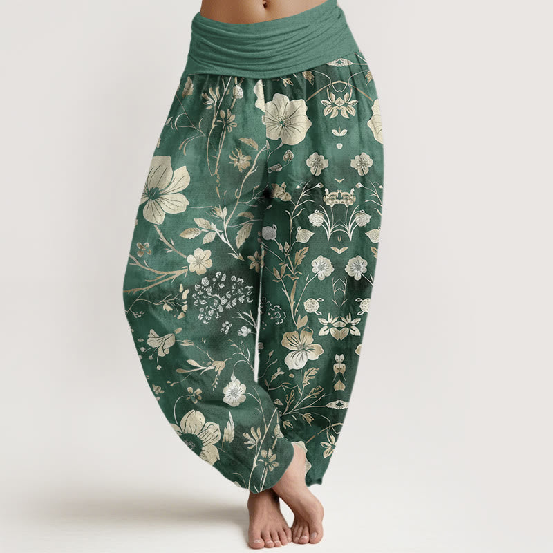 Pantalones harén para mujer con cintura elástica y diseño de flores blancas y vides sinuosas. - Aguamarina medio - US22，UK/AU26，EU54 (6XL) - image 0