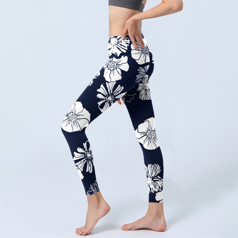 Leggings de yoga para mujer con estampado de plantas y pétalos blancos grandes de Buddha Stones - image 3