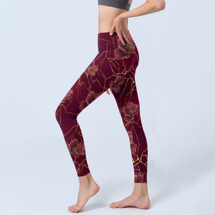 Leggings de yoga para mujer con estampado de líneas doradas y pétalos rojos de Buddha Stones - image 2