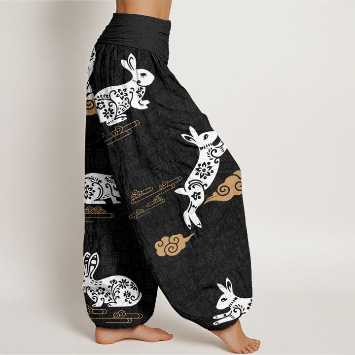 Pantalones harén con cintura elástica para mujer, con diseño de nubes auspiciosas y conejo blanco y Buddha Stones - image 2