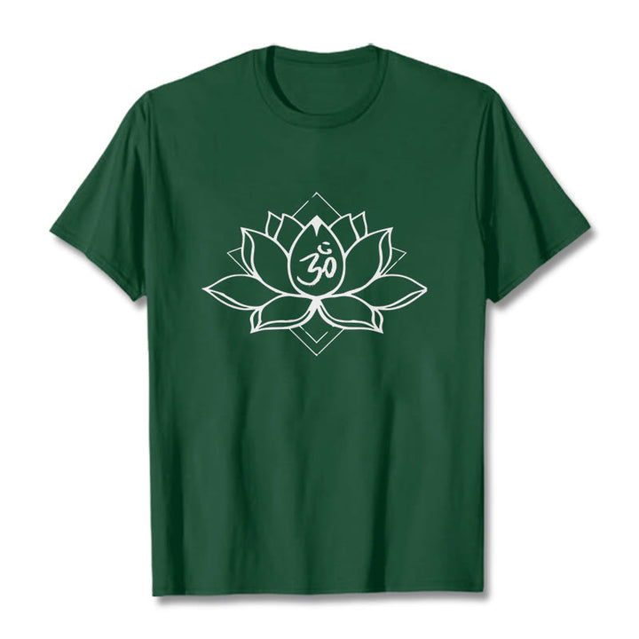 Camiseta de algodón con estampado sánscrito Om de loto floreciente y Buddha Stones - Verde bosque - 2XL - image 10