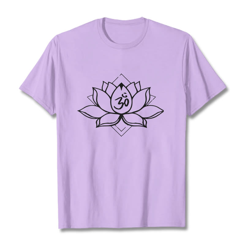 Camiseta de algodón con estampado sánscrito Om de loto floreciente y Buddha Stones - Ciruela - 2XL - image 16